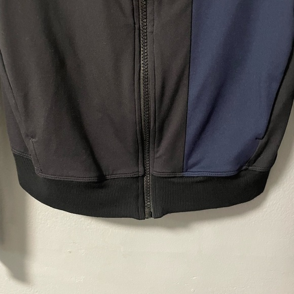 ALALA Mesa Zip-Front Colorblock Active Bomber Jacket. Size X-Small - Picture 7 of 13